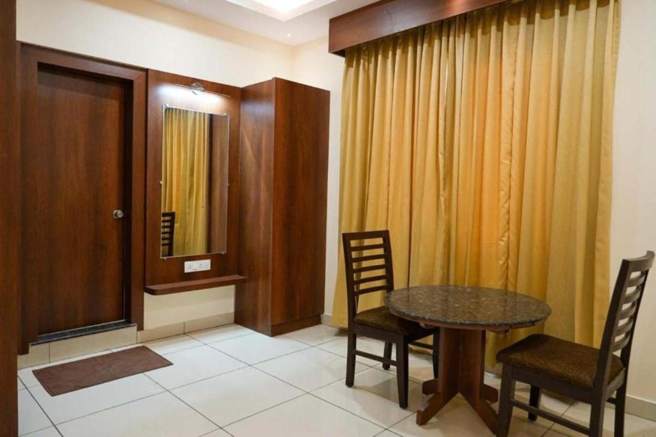 Sri Krishna Inn - Kempegowda Airport Bangalore Devanahalli Buitenkant foto