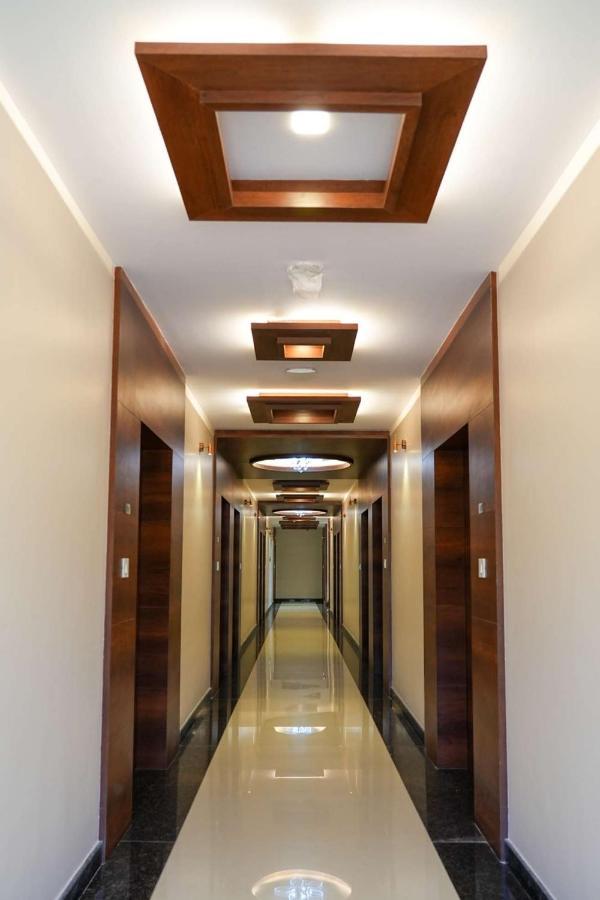 Sri Krishna Inn - Kempegowda Airport Bangalore Devanahalli Buitenkant foto