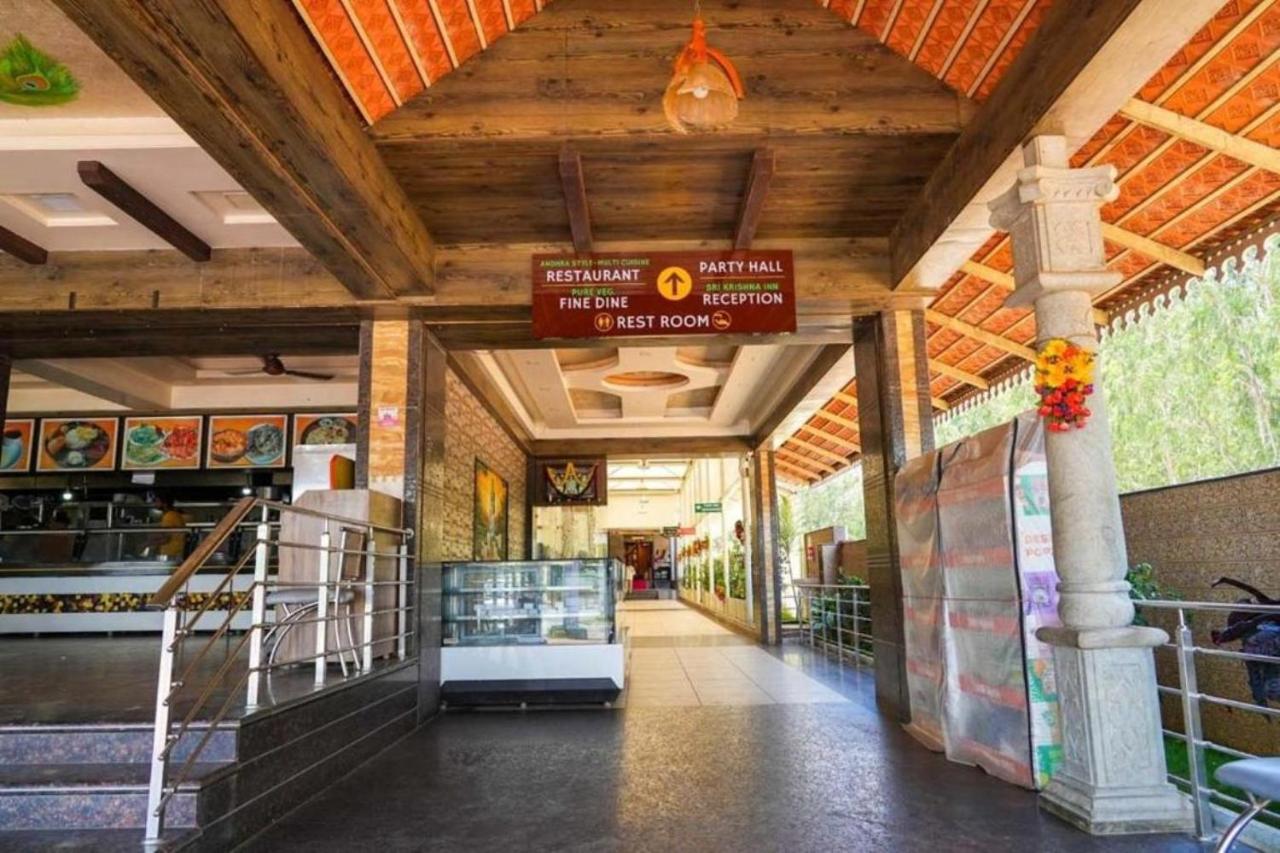 Sri Krishna Inn - Kempegowda Airport Bangalore Devanahalli Buitenkant foto