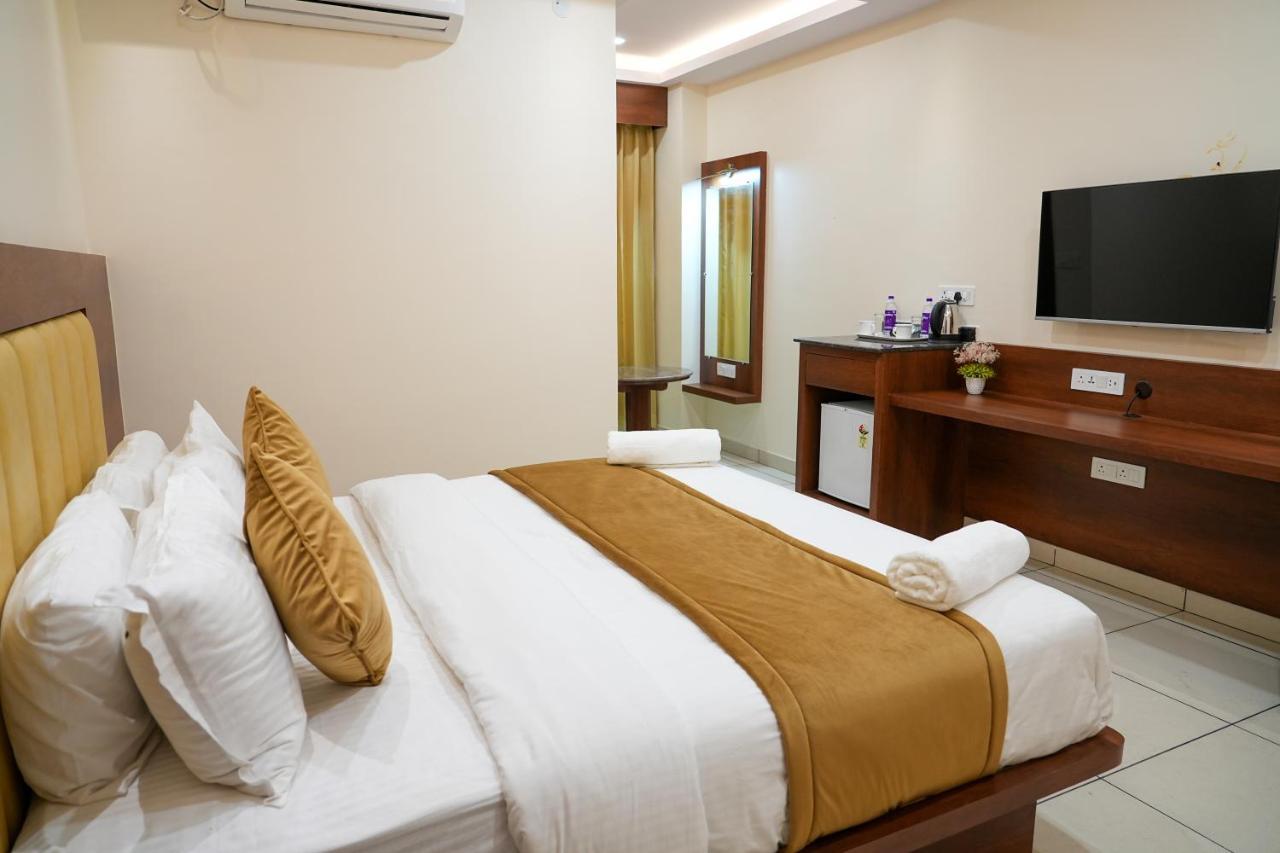 Sri Krishna Inn - Kempegowda Airport Bangalore Devanahalli Buitenkant foto