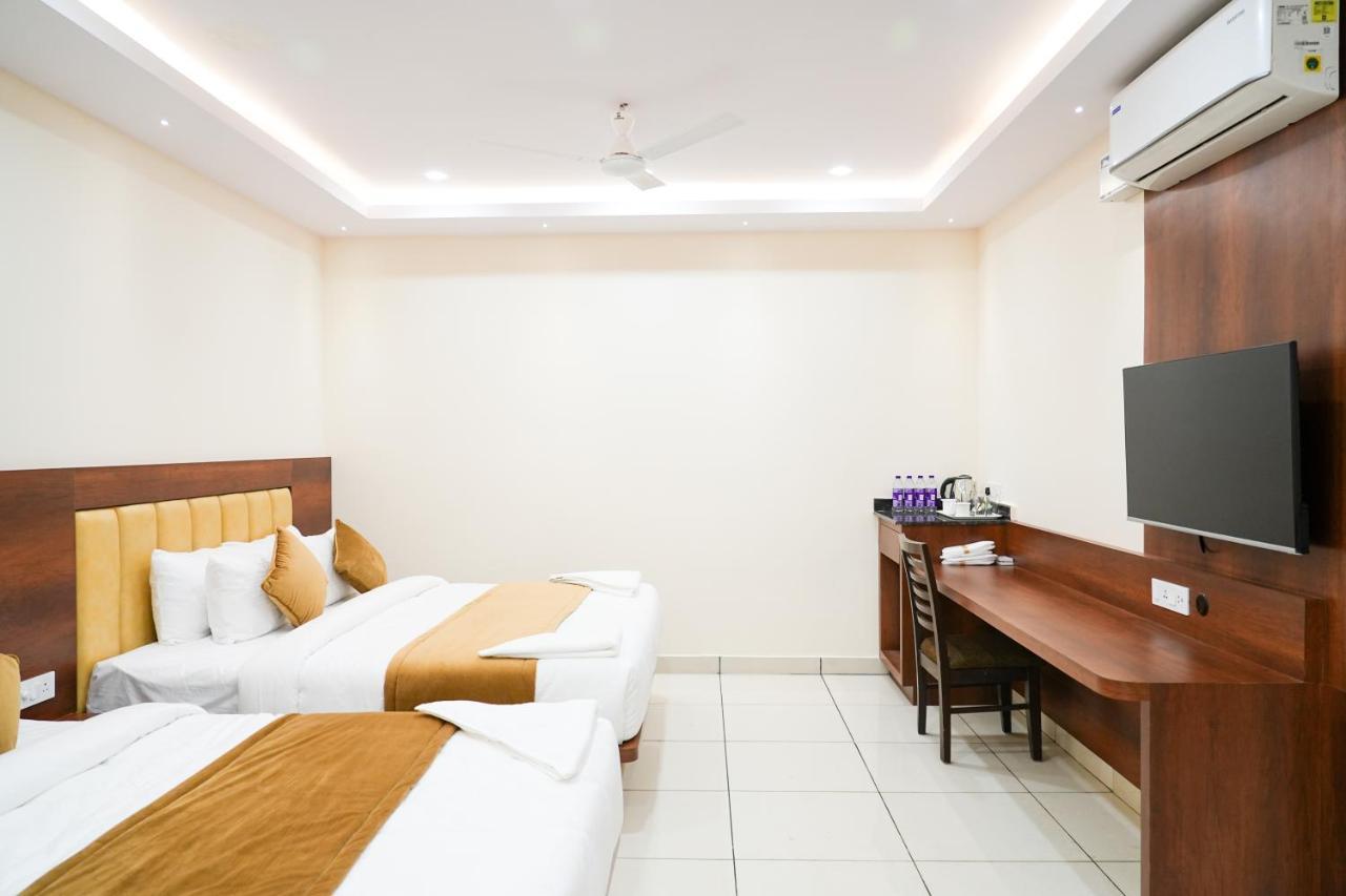 Sri Krishna Inn - Kempegowda Airport Bangalore Devanahalli Buitenkant foto