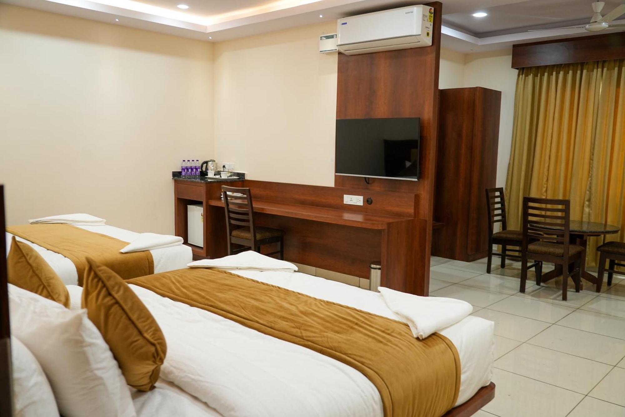 Sri Krishna Inn - Kempegowda Airport Bangalore Devanahalli Buitenkant foto