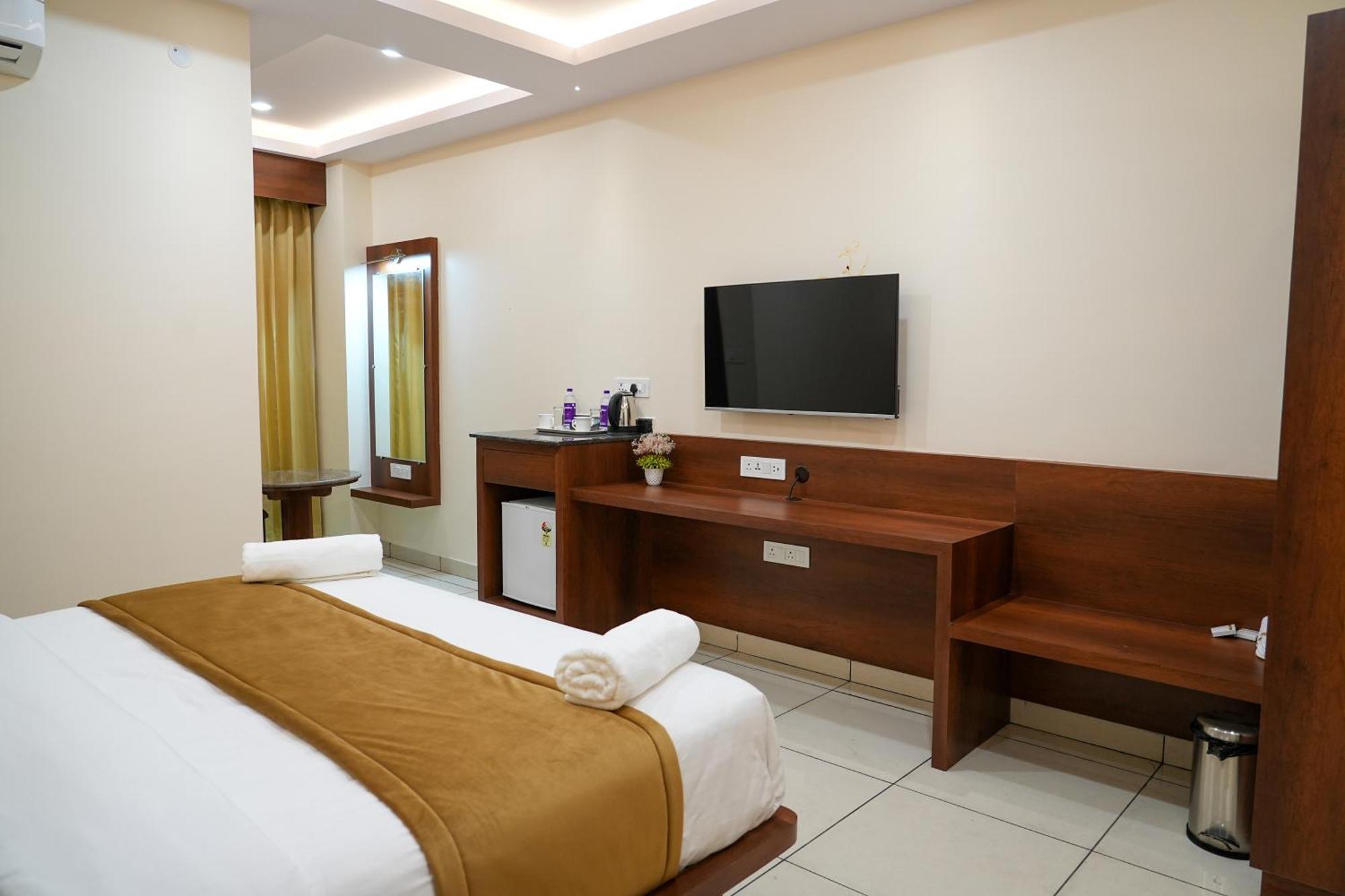 Sri Krishna Inn - Kempegowda Airport Bangalore Devanahalli Buitenkant foto