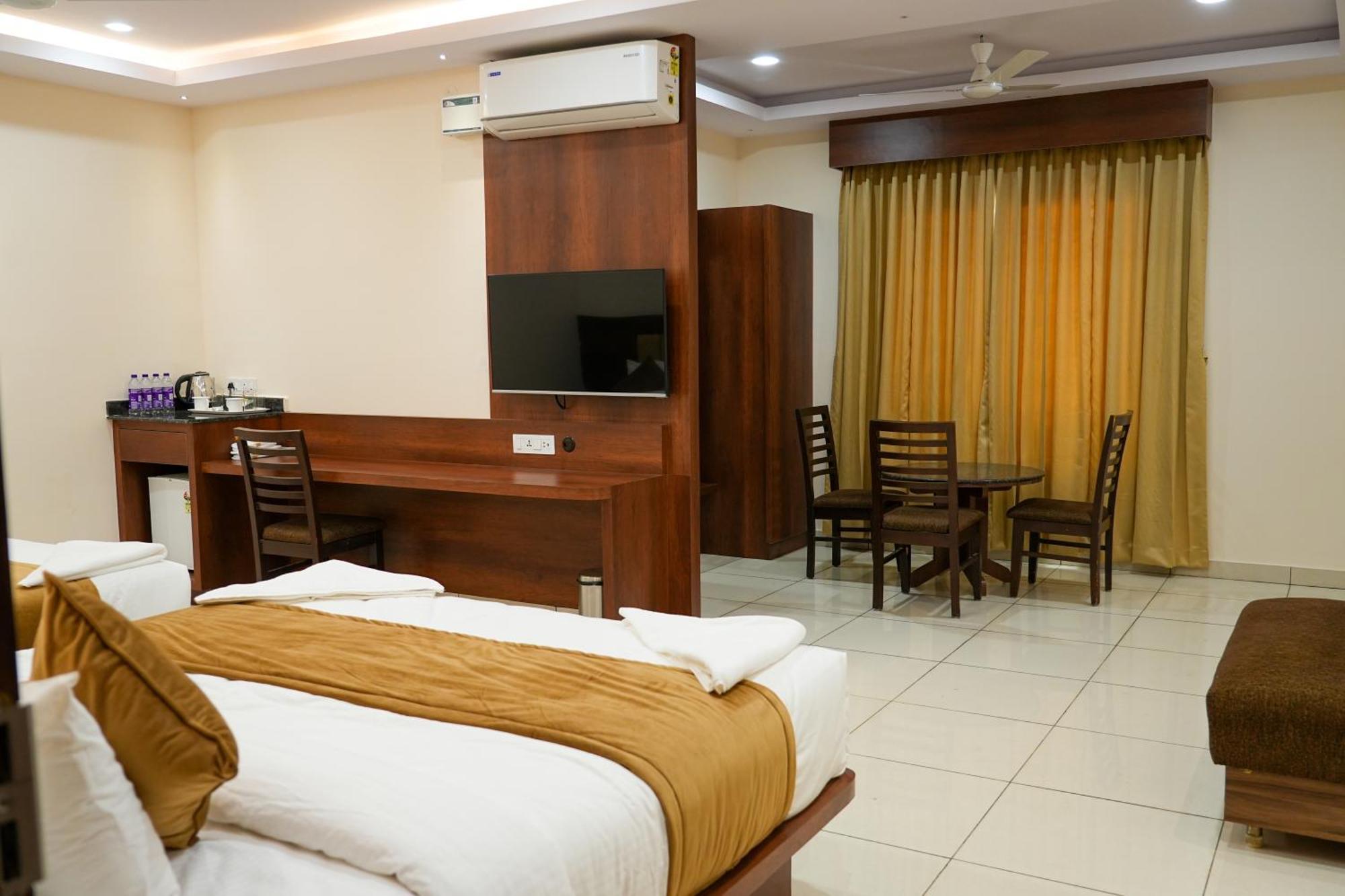 Sri Krishna Inn - Kempegowda Airport Bangalore Devanahalli Buitenkant foto